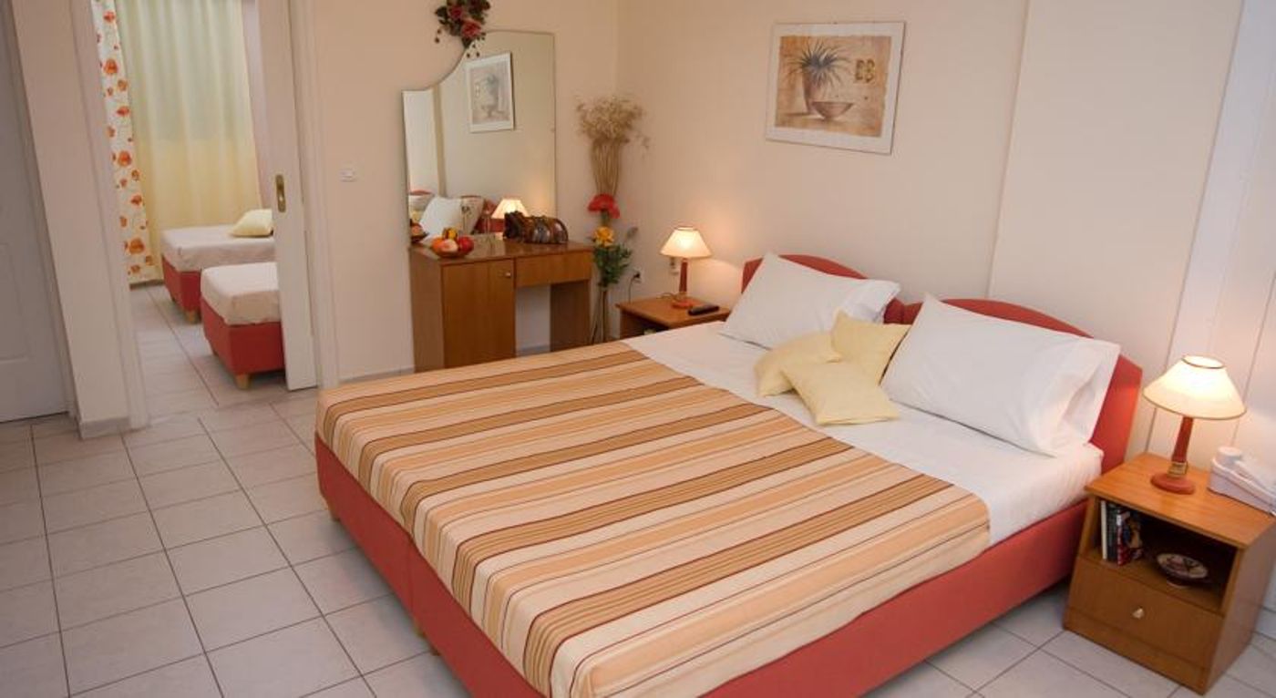 Theoxenia Hotel & Apartments