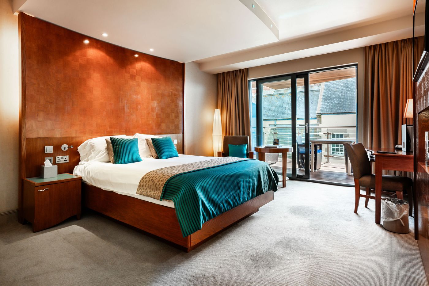 The-Royal-Yacht-Room-11