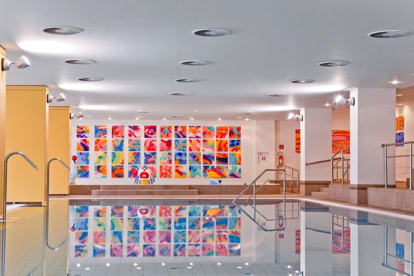 Hotel-Aurora-Pool-52