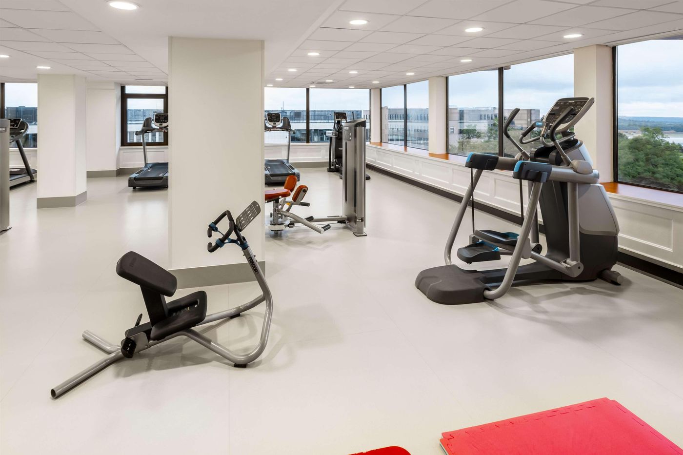 NH-Luxembourg-Airport-Sports-and-Entertainment-47