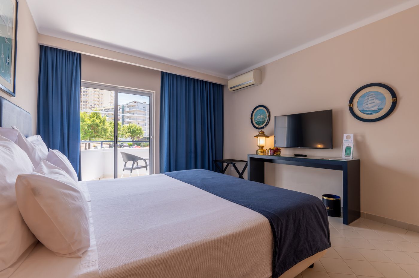 Vila-Gale-Nautico-Room-20