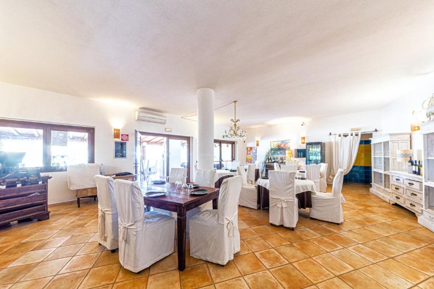 Hotel-Il-Faro-Di-Molara-Restaurant-16