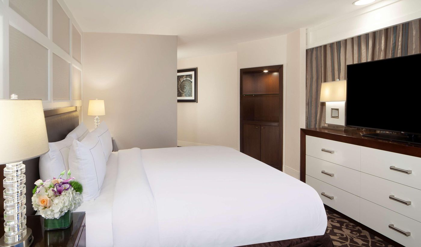 Hilton-Boston-Back-Bay-Room-32