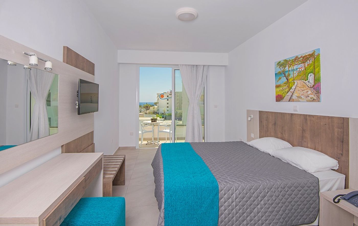 New Famagusta Hotel & Suites