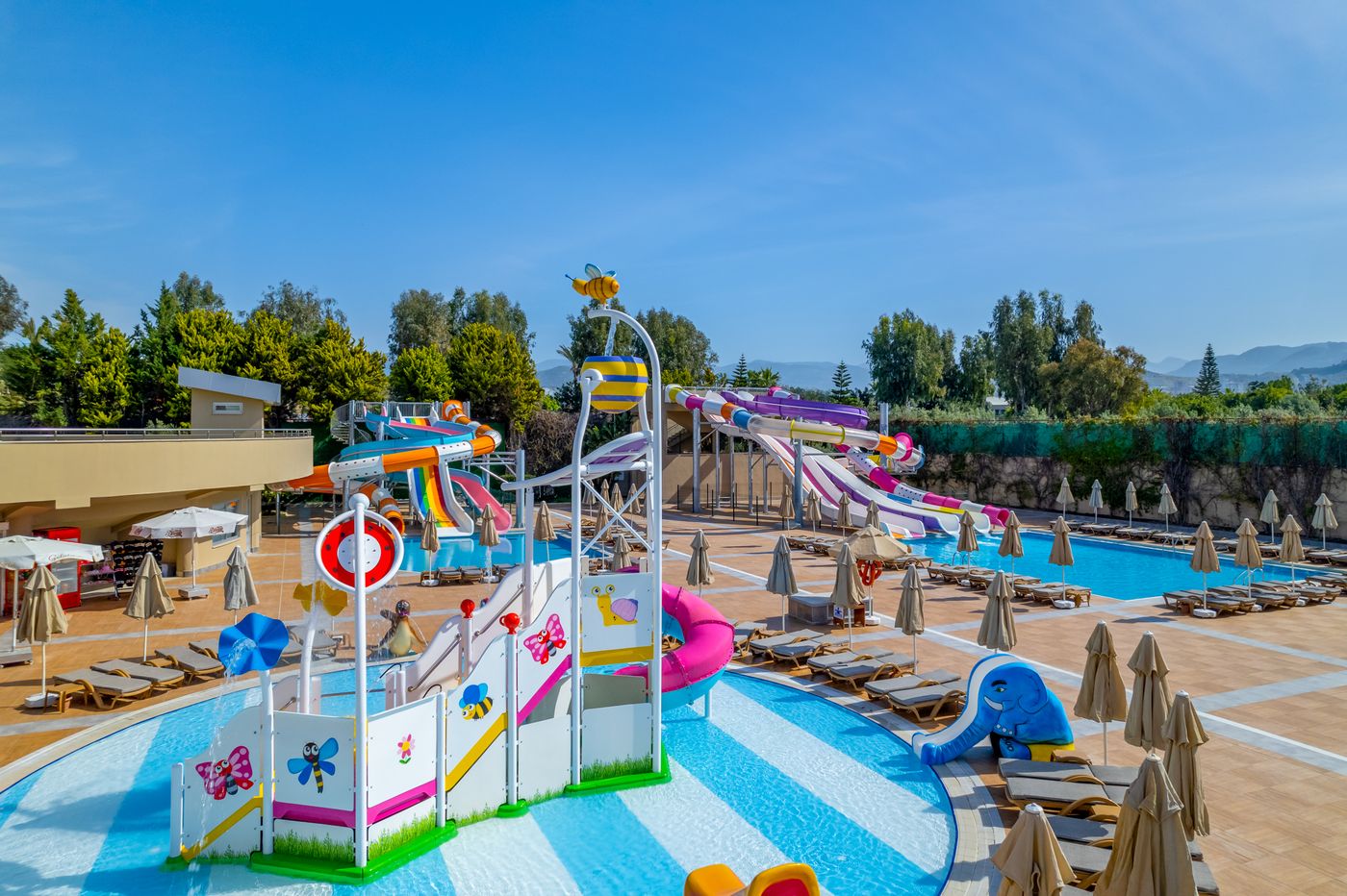 Royal-Garden-Beach-Pool-15