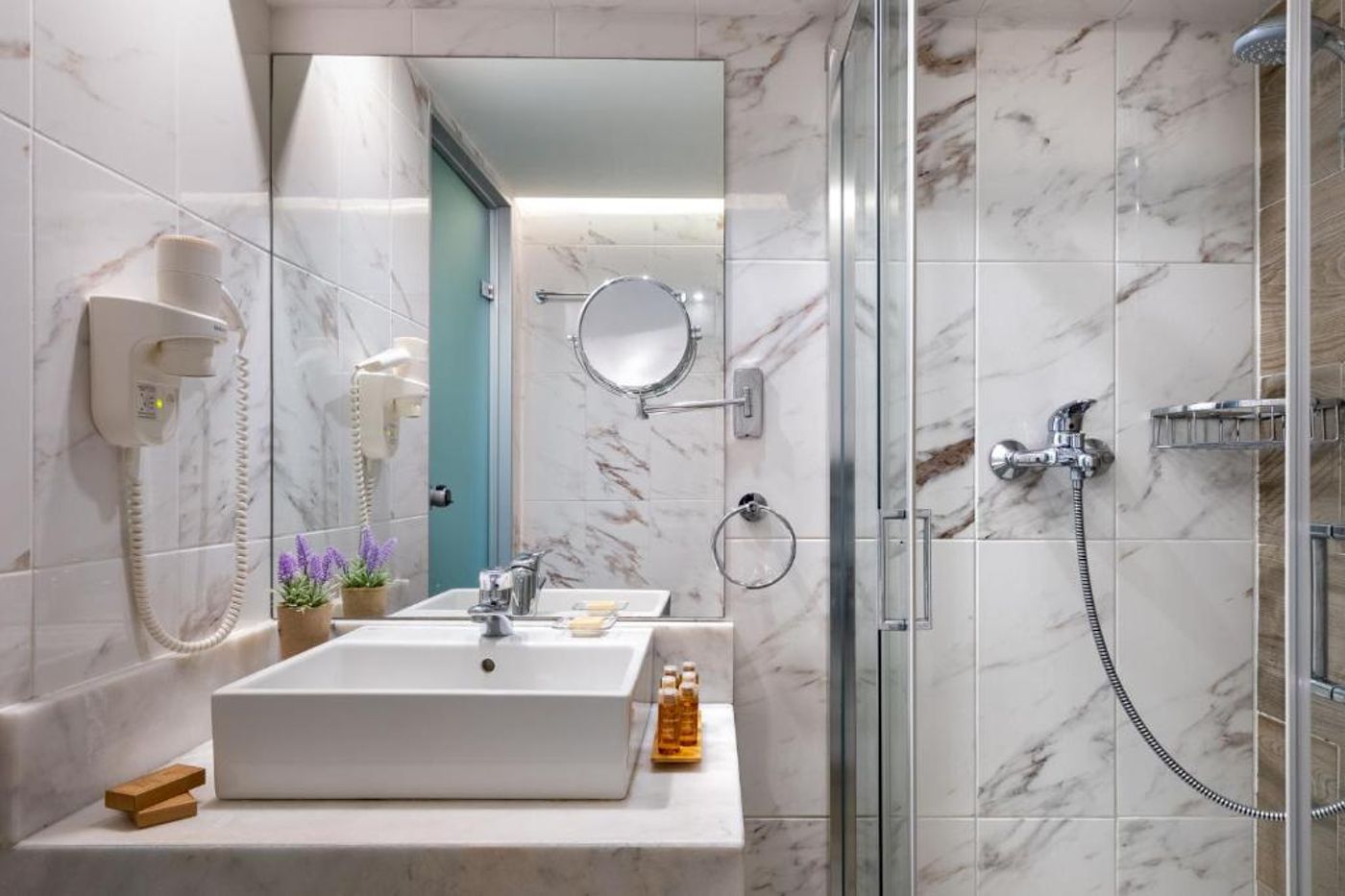 Alexia-Premier-City-Hotel-Room-21