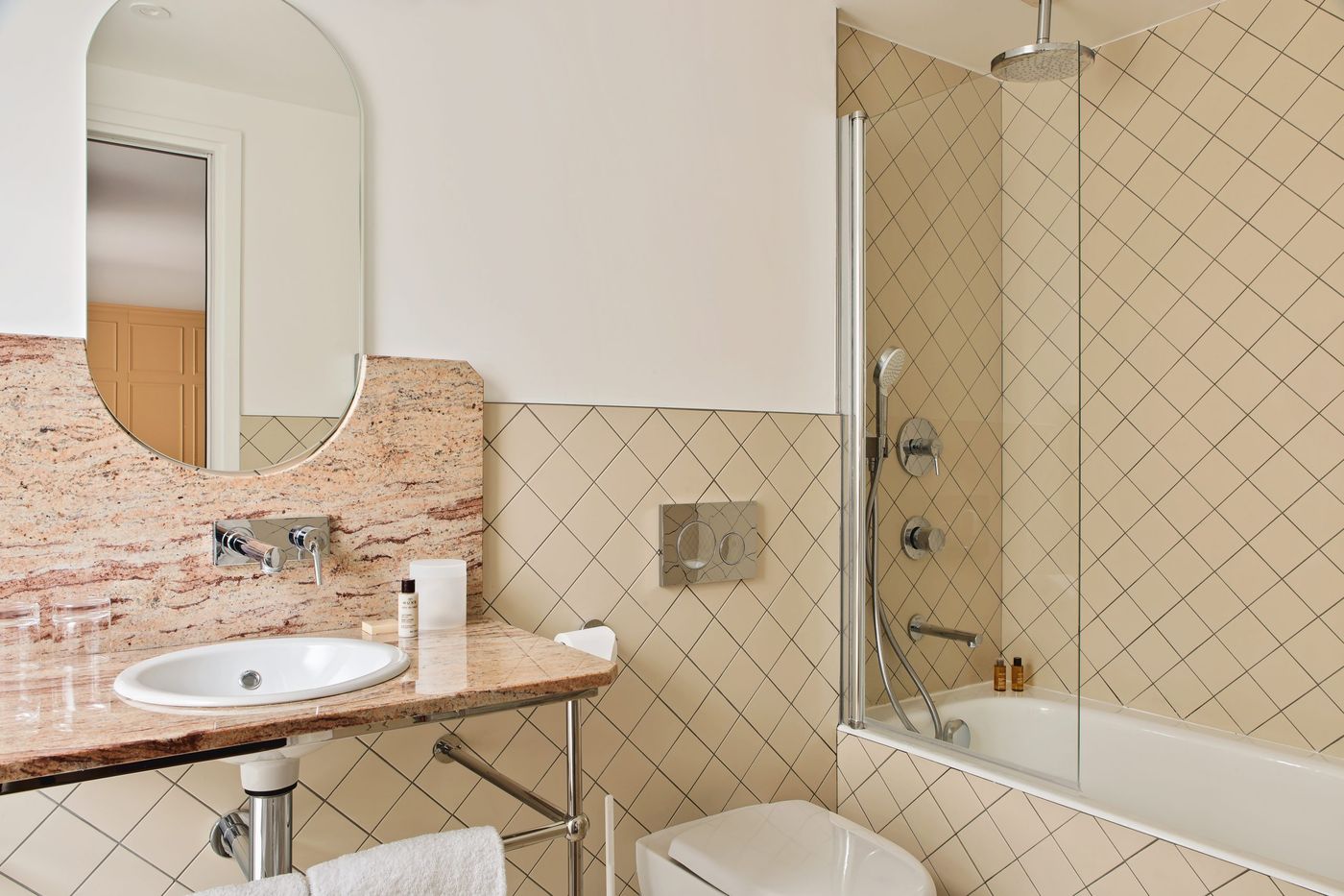 New-Hotel-Lafayette-Room-13