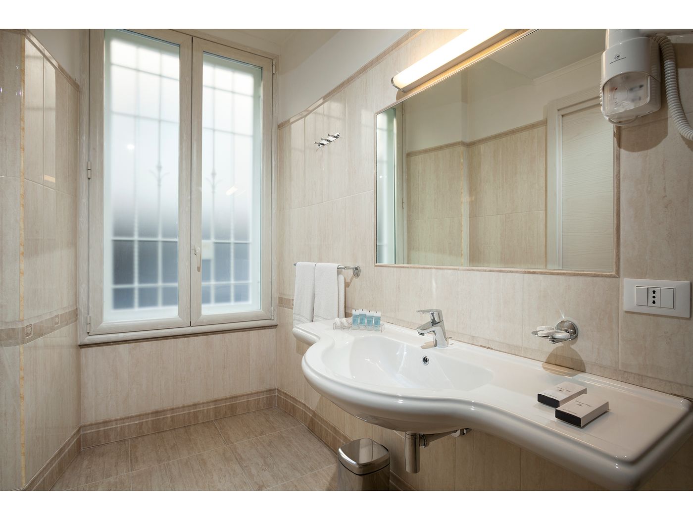 Hotel-Kennedy-Room-57