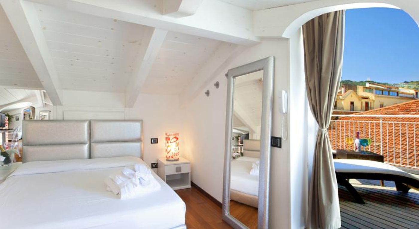 Palazzo Abagnale Guest House