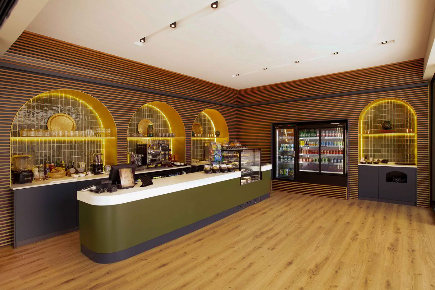 Valentin-Sancti-Petri-Bar-48