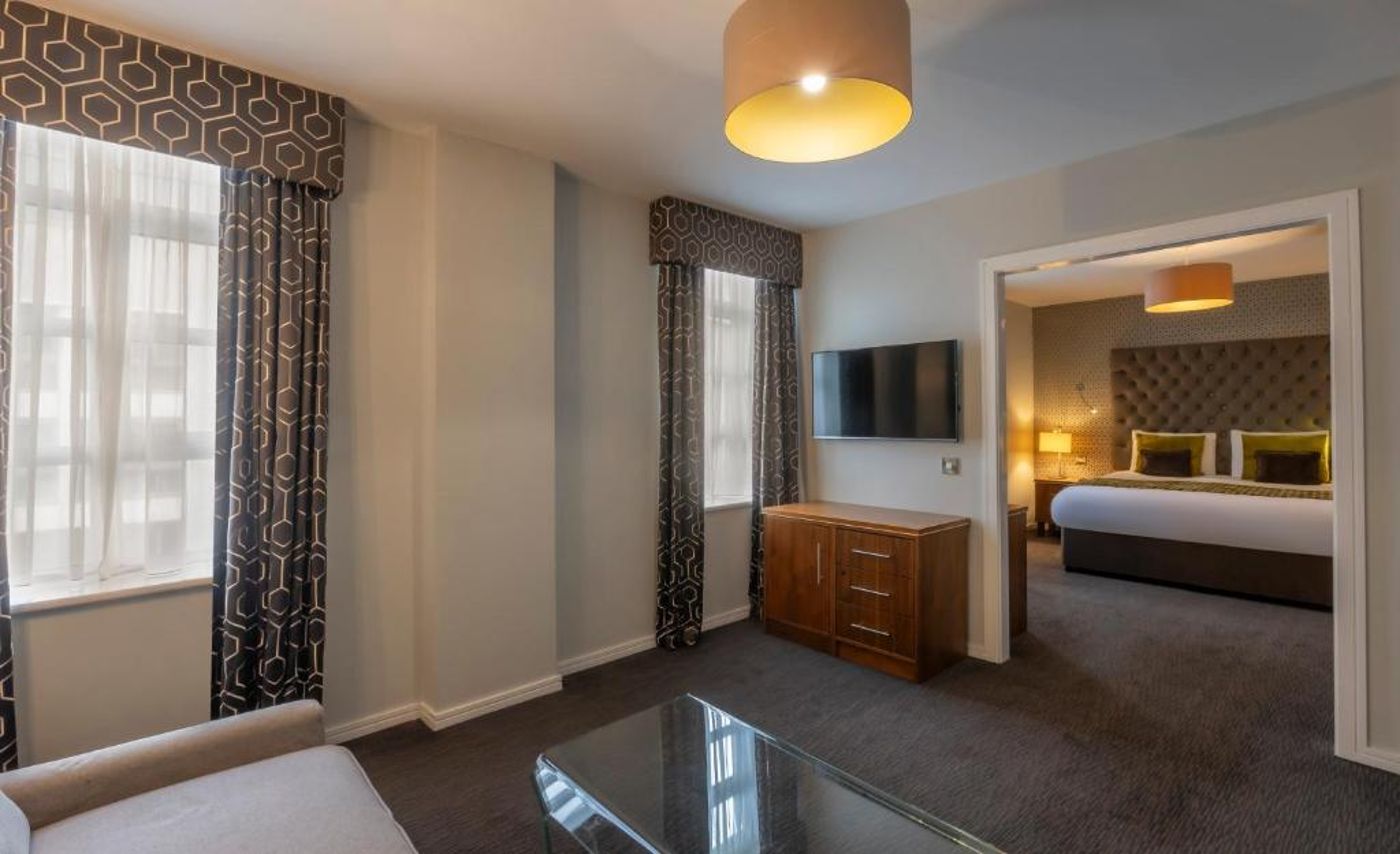 Riu-Plaza-The-Gresham-Dublin-Room-30