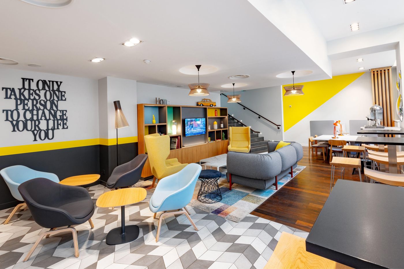 Holiday-Inn-Paris-Opera---Grands-Boulevards-Lobby-16