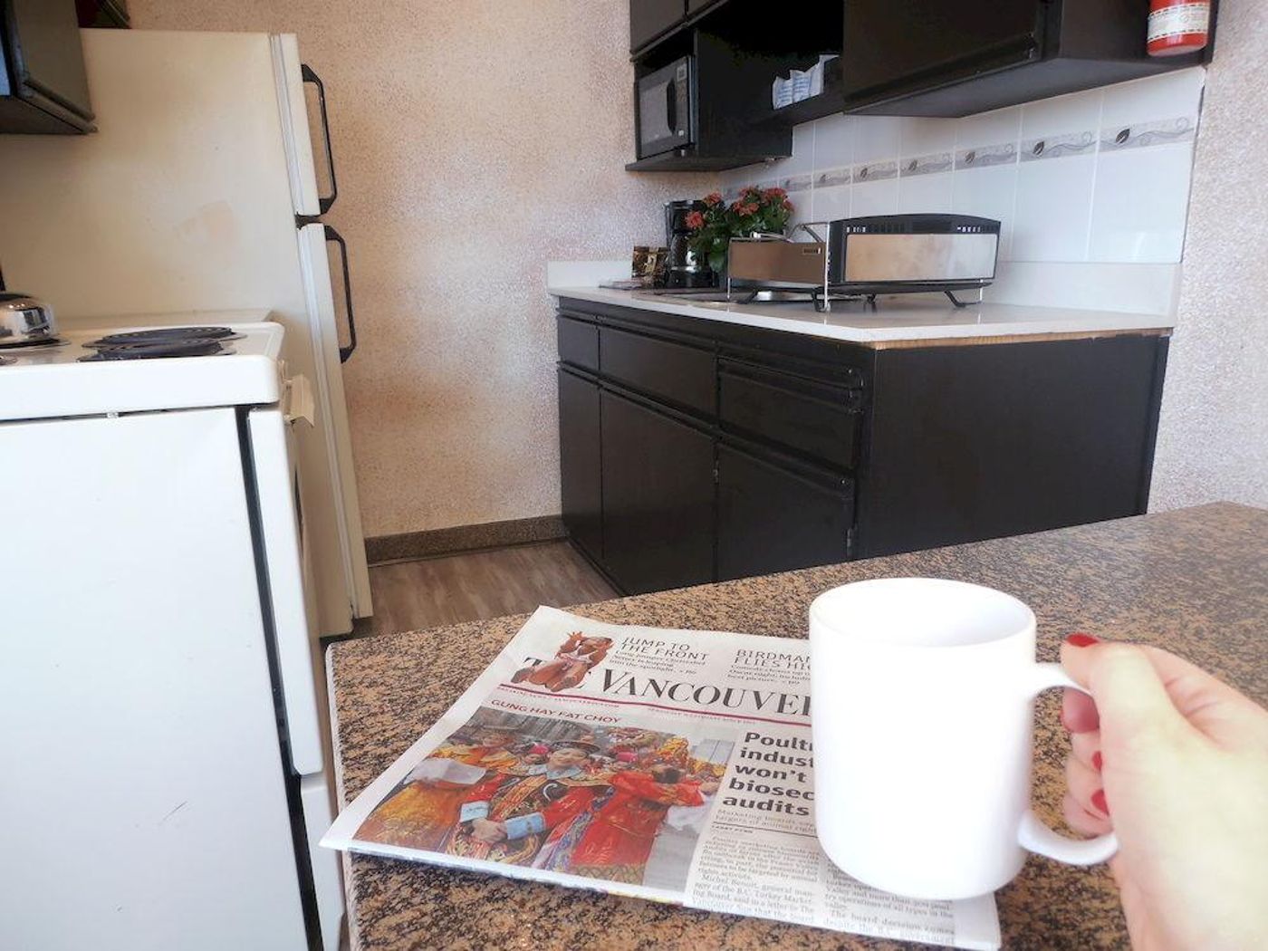 Divya-Sutra-Suites-on-Robson-Downtown-General-view-30