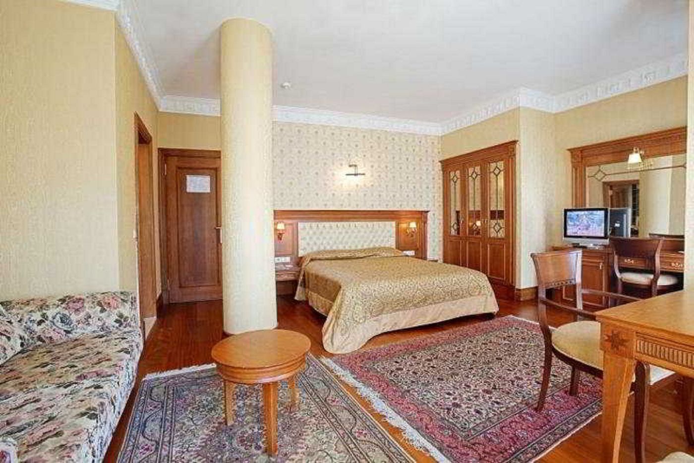 Sumengen-Hotel-Room-15