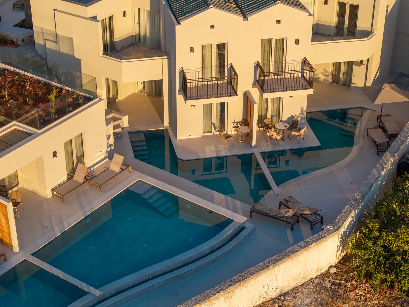 Galaxy-Suites-Boutique-Resort---Adults-Only-13--General-view-4