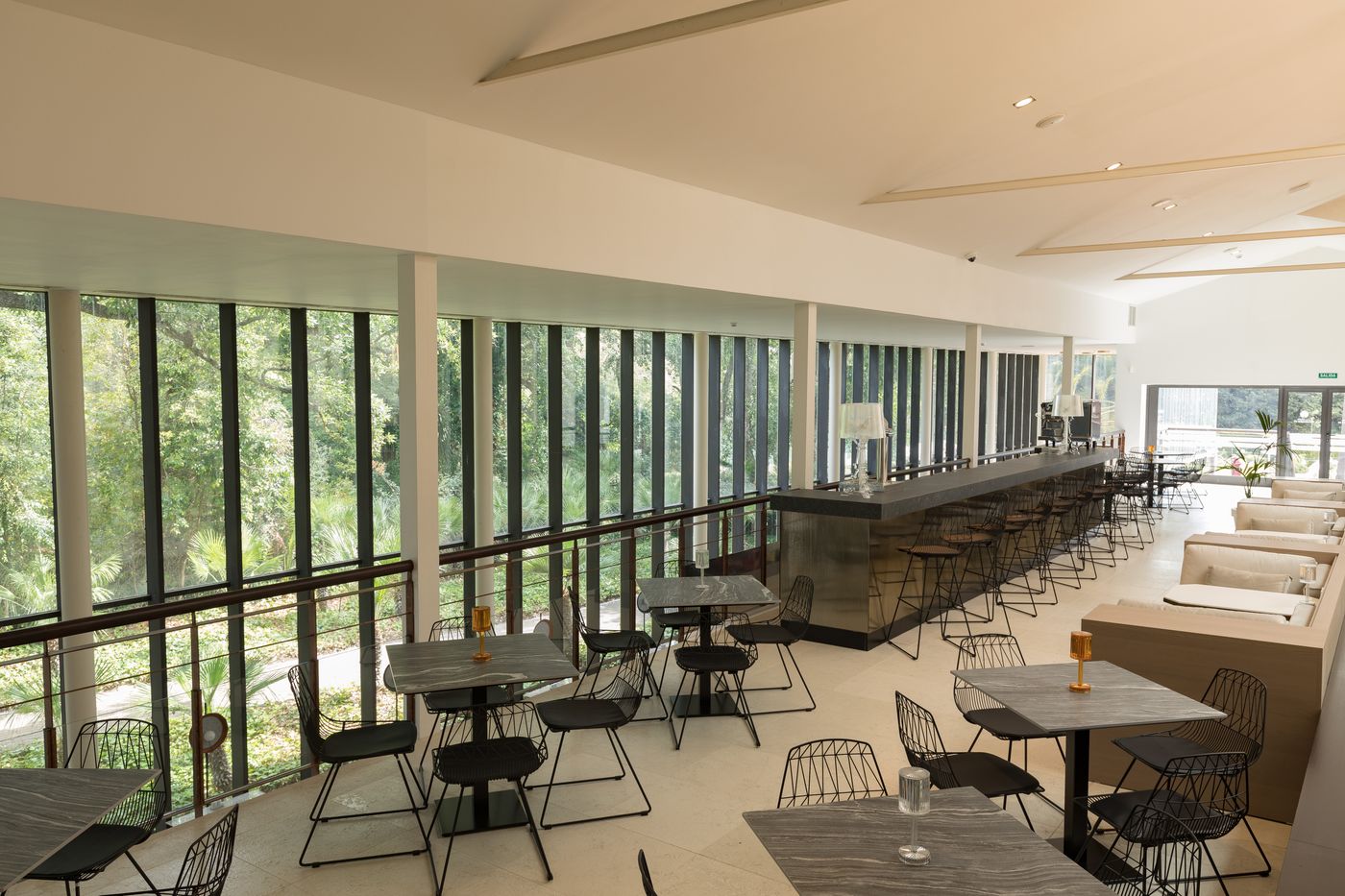 Hotel-NH-Sotogrande-Bar-24