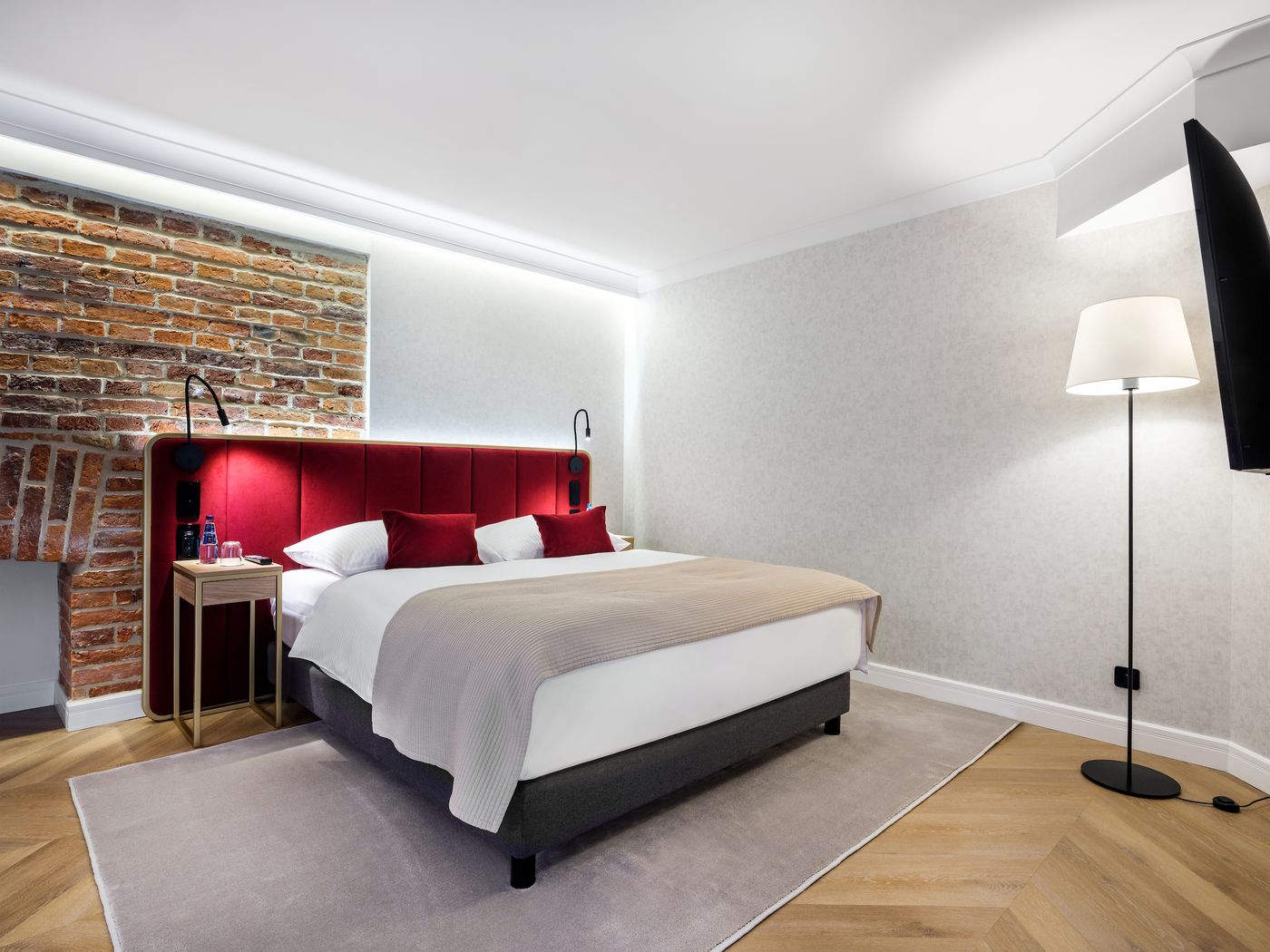 Hotel-Golden-Queen-Room-39