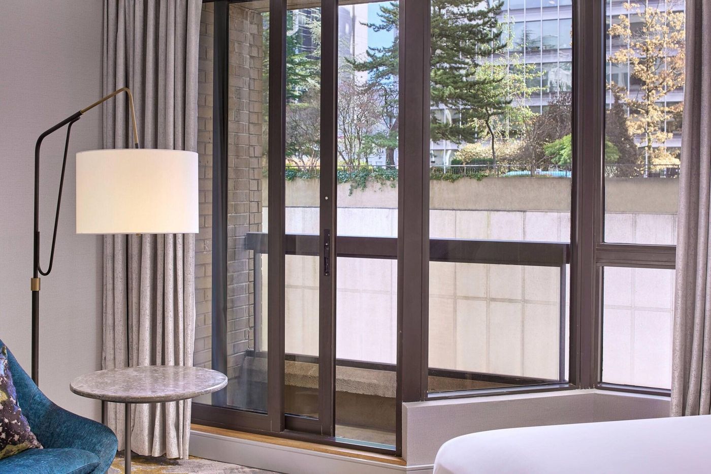 Metropolitan-Hotel-Vancouver-Room-27