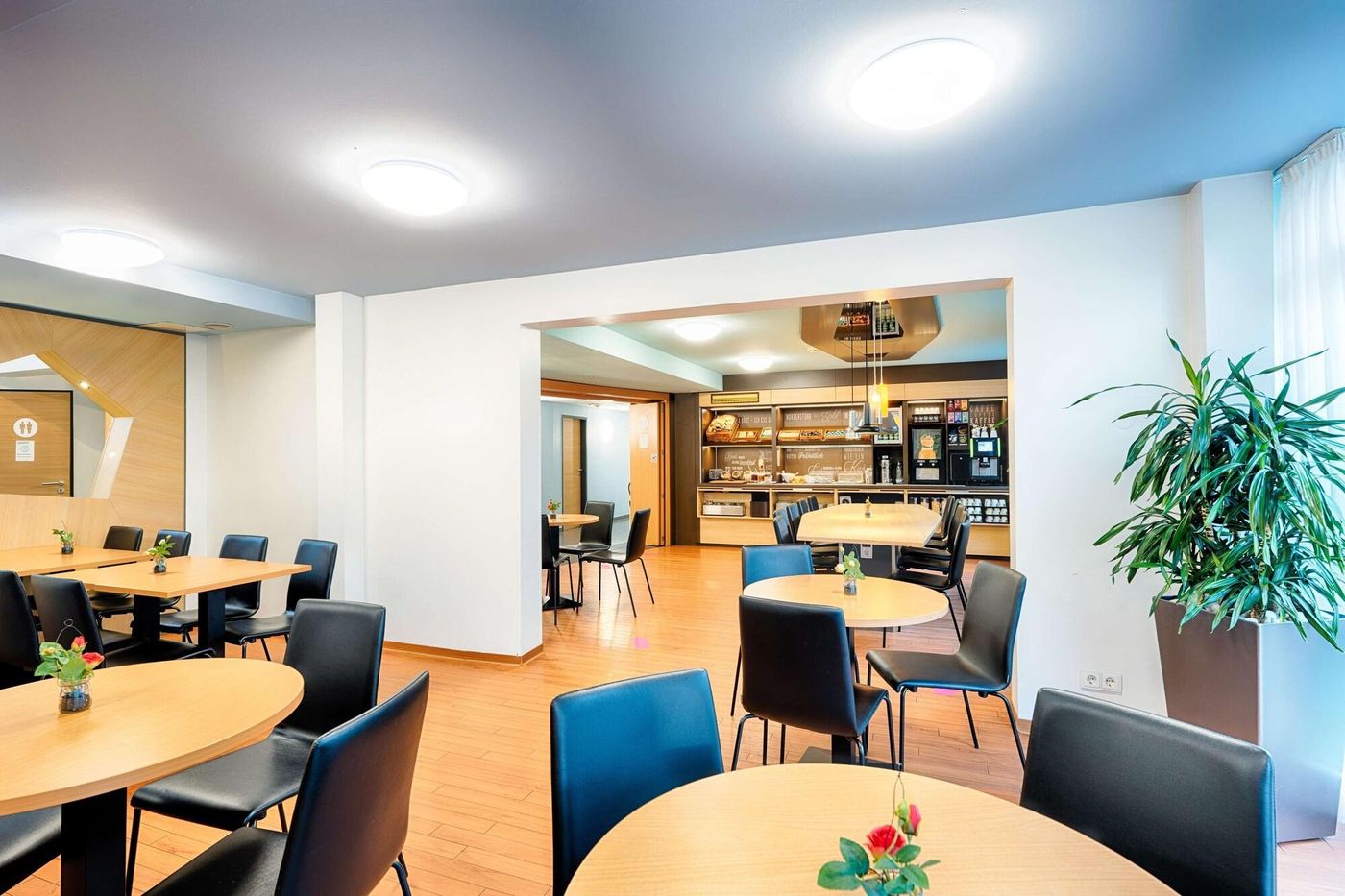 B&B Hotel Köln-Frechen - Germany - Frechen - Restaurant - 4