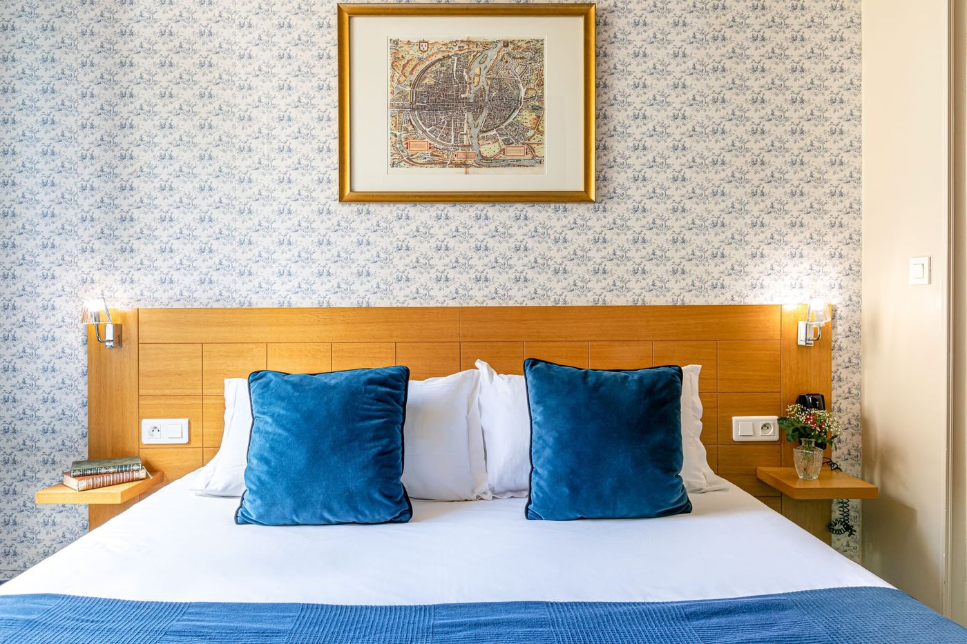 Hotel-Romance-Malesherbes-by-Patrick-Hayat-Room-28