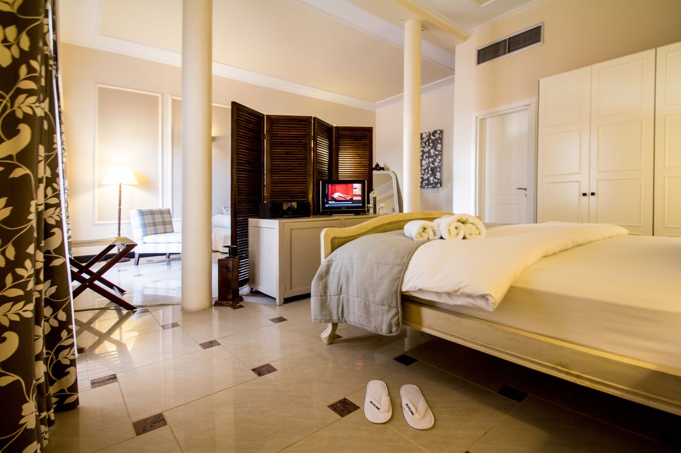 Mabely-Grand-hotel-Room-28