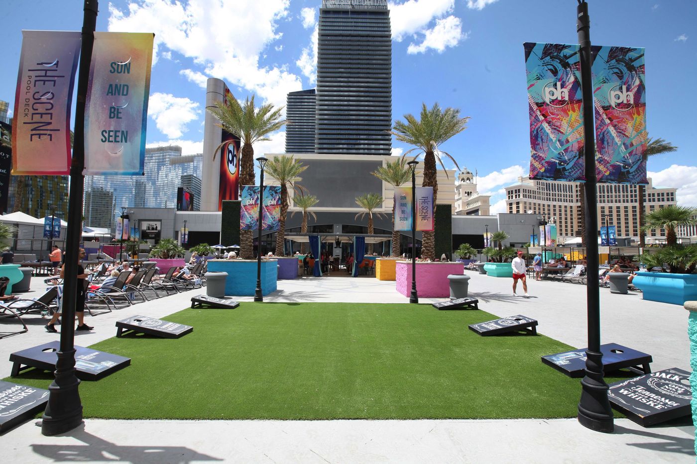 Planet-Hollywood-Resort---Casino-Pool-2