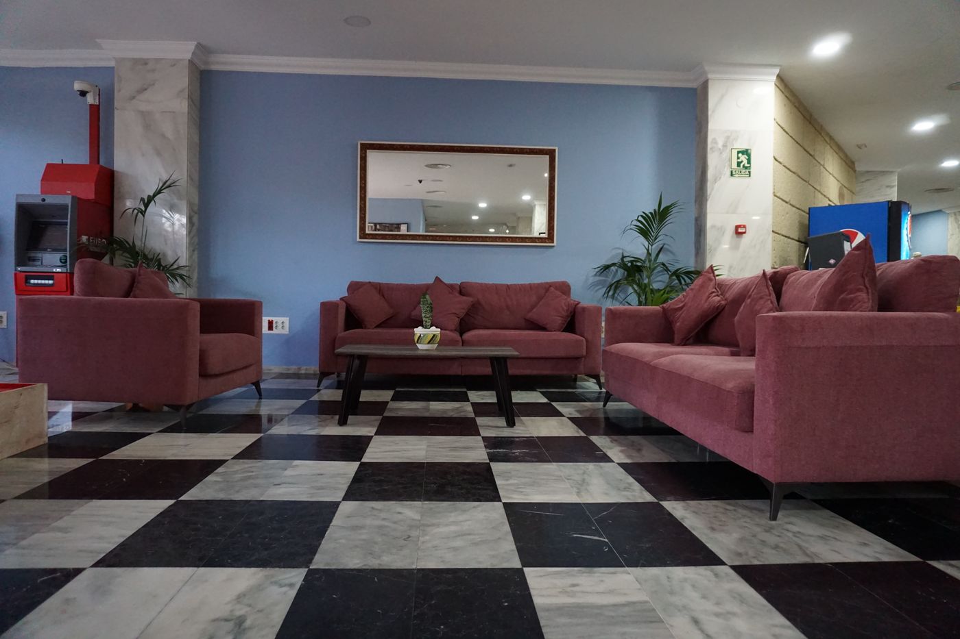 Las-Piramides-Resort-Lobby-49