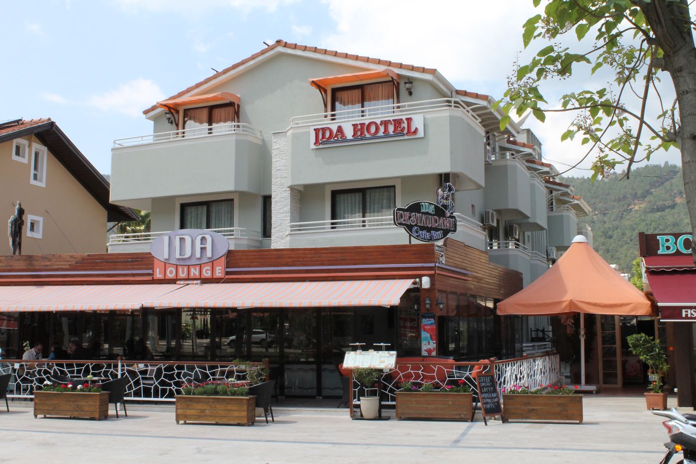 Ida Hotel