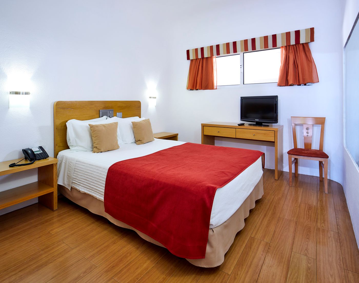 Alcazar-Hotel-Room-18