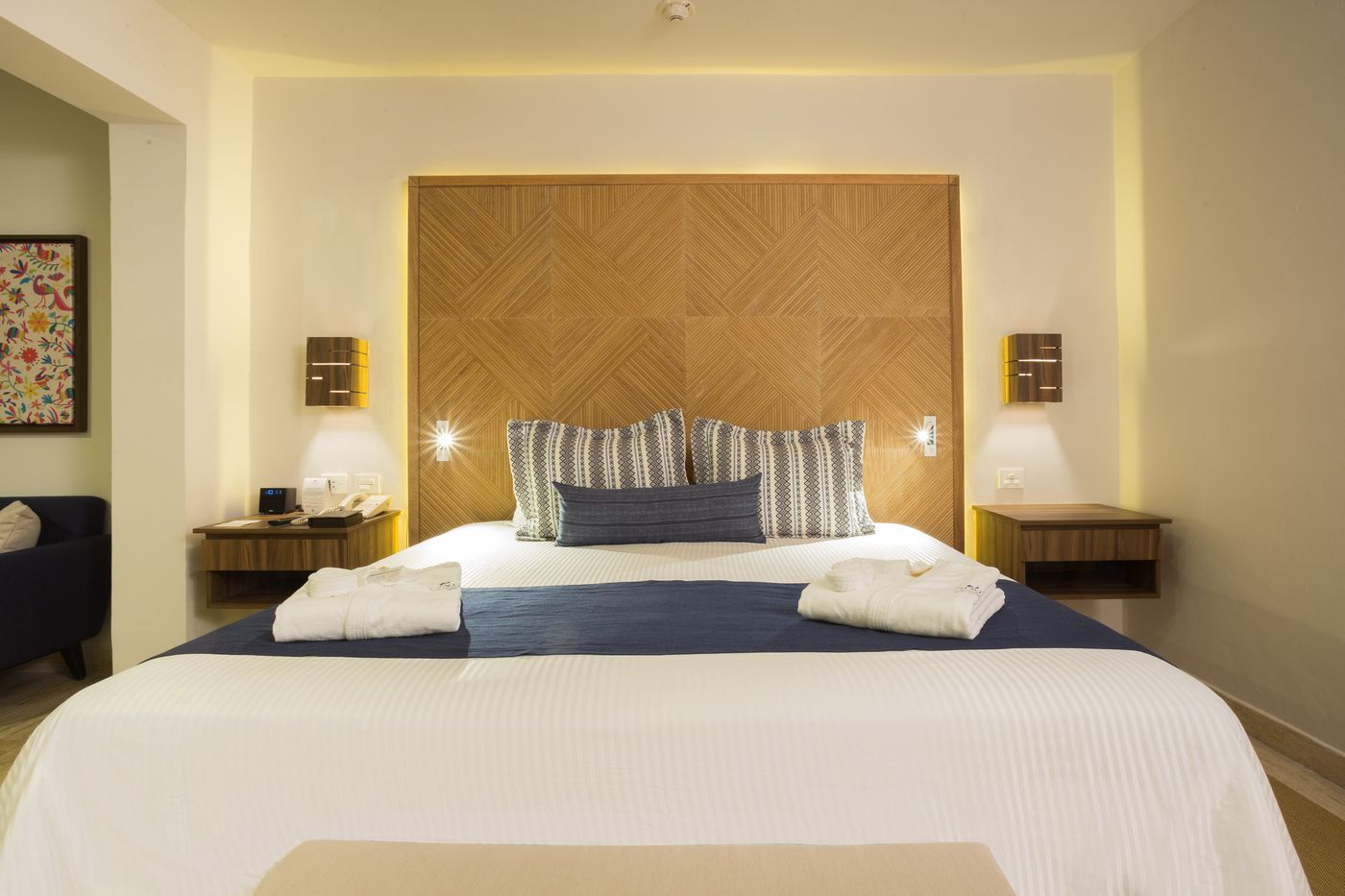 Dreams-Sapphire-Resort---Spa-Room-31