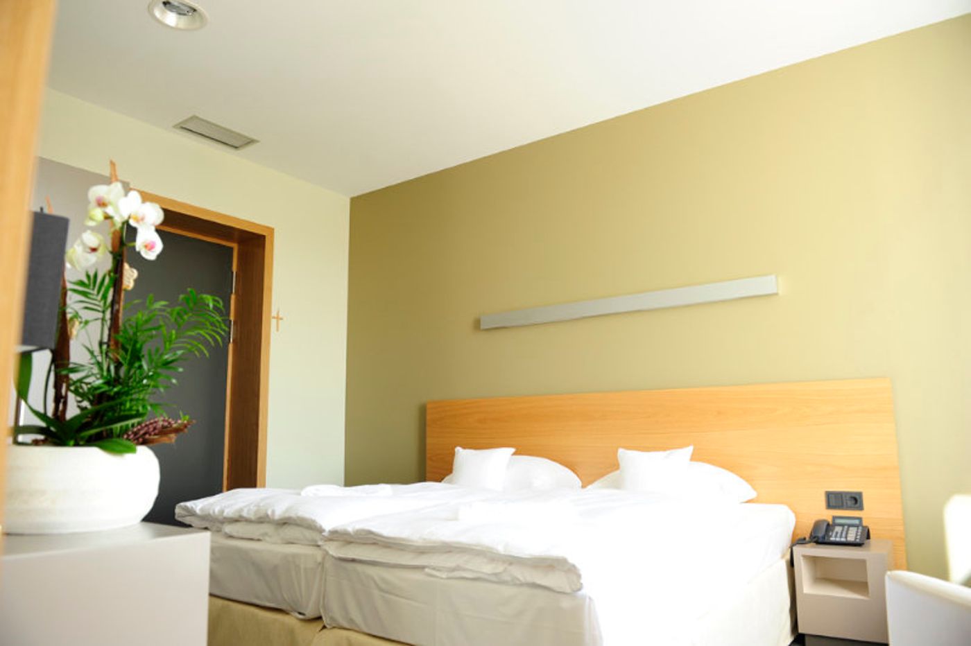 Am-Klouschter-Mondorf-Les-Bains-Hotel-Room-8