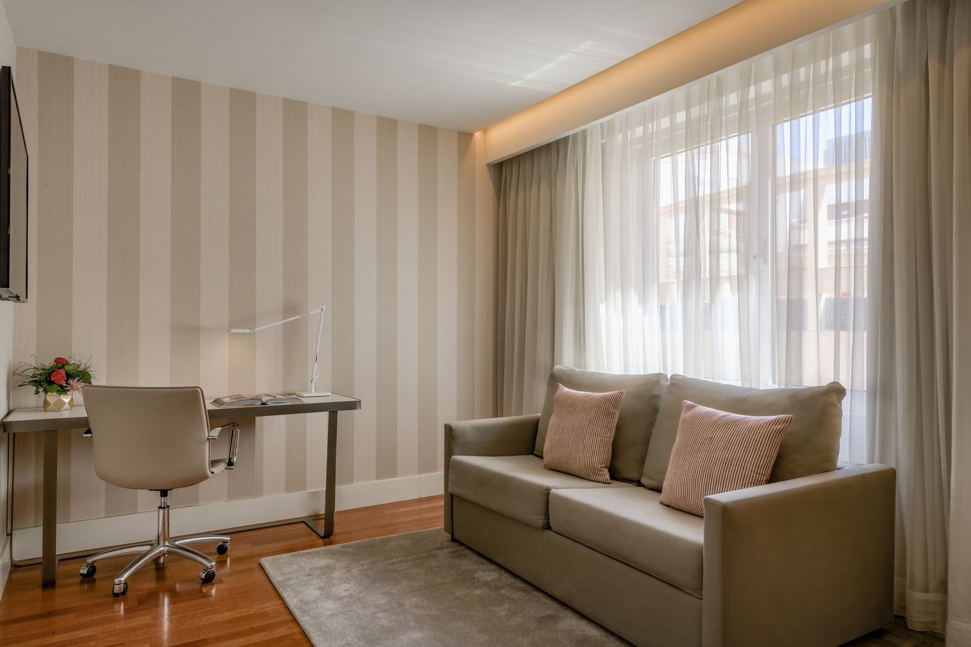 NH-Collection-Madrid-Colon-Room-44