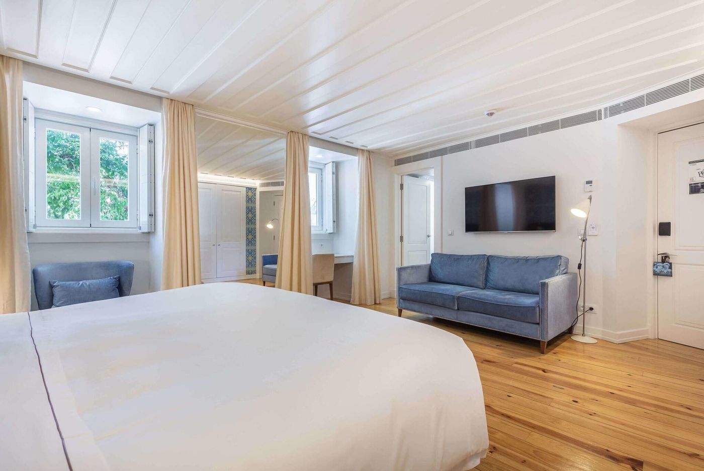 Santiago-De-Alfama---Boutique-Hotel-Room-22