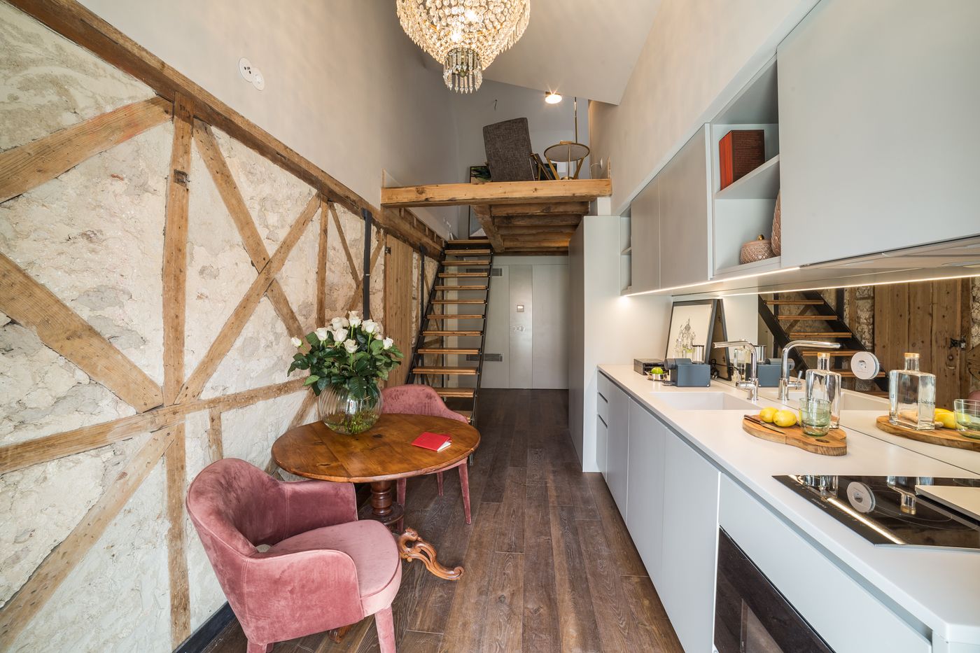 Dare-Lisbon-House-Room-8