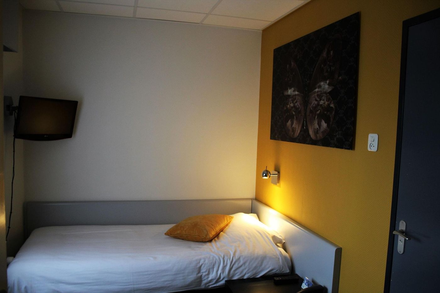 Hotel-De-Jonge-Heertjes-Room-24