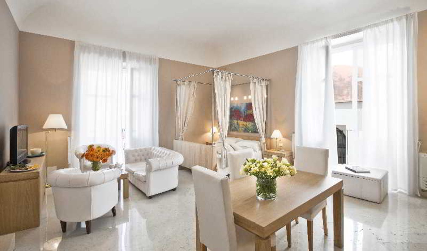 Palazzo-Brunaccini-Room-23