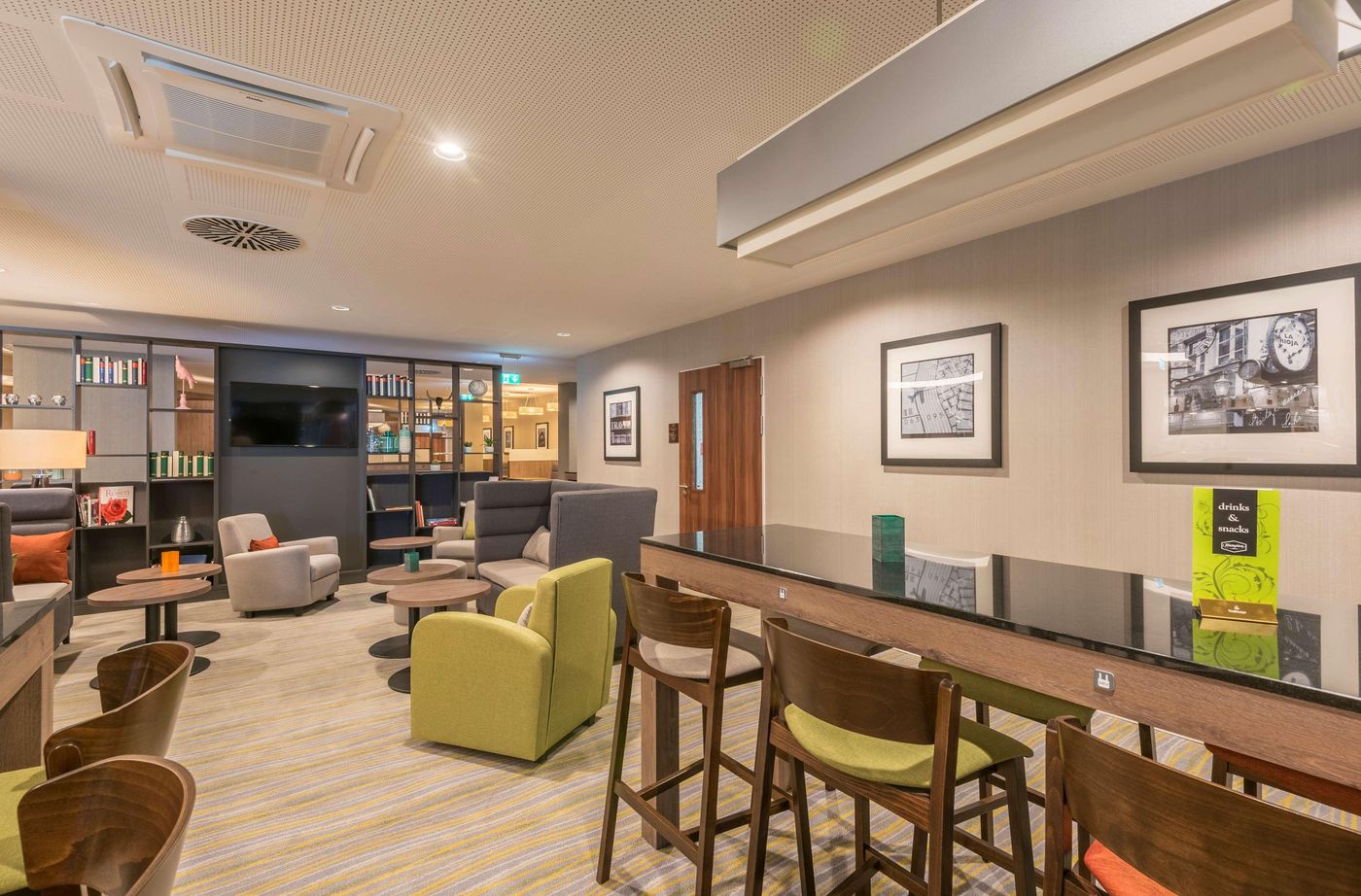 Hampton-by-Hilton-Munich-City-West-General-view-13