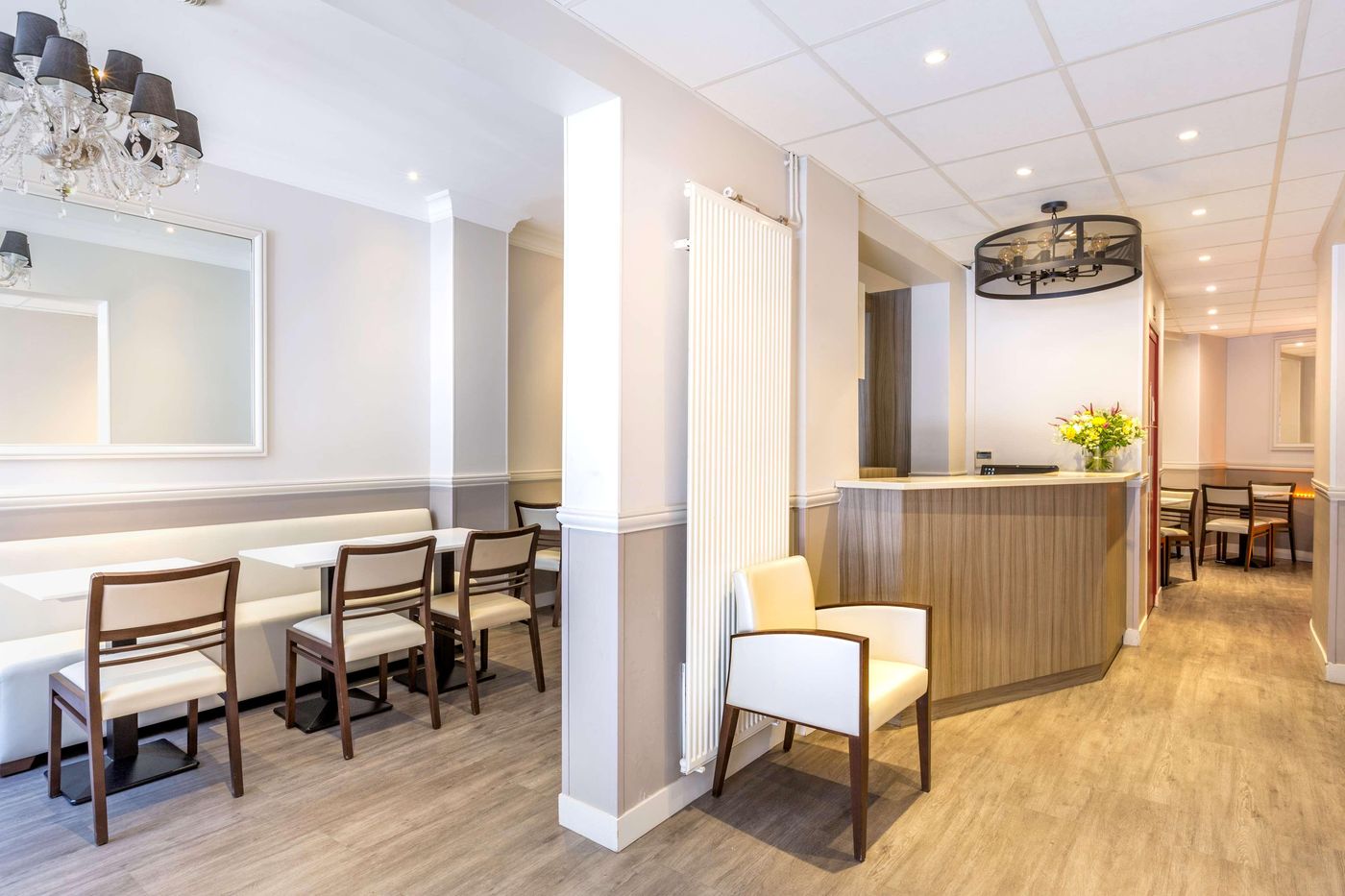 Faubourg-216-224-Lobby-3