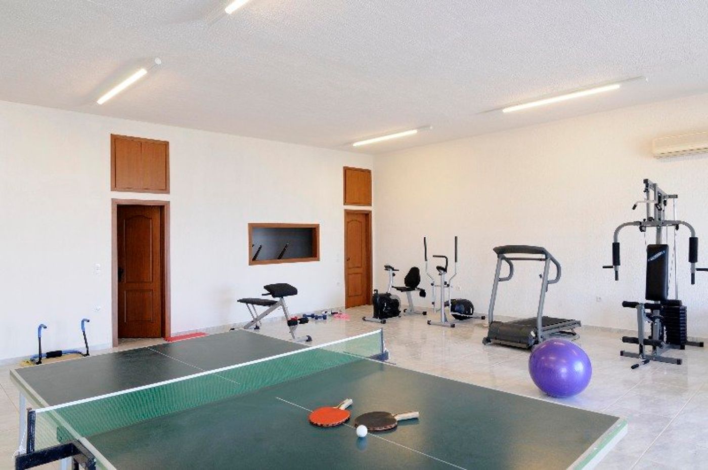 Selena-Hotel-Sports-and-Entertainment-25