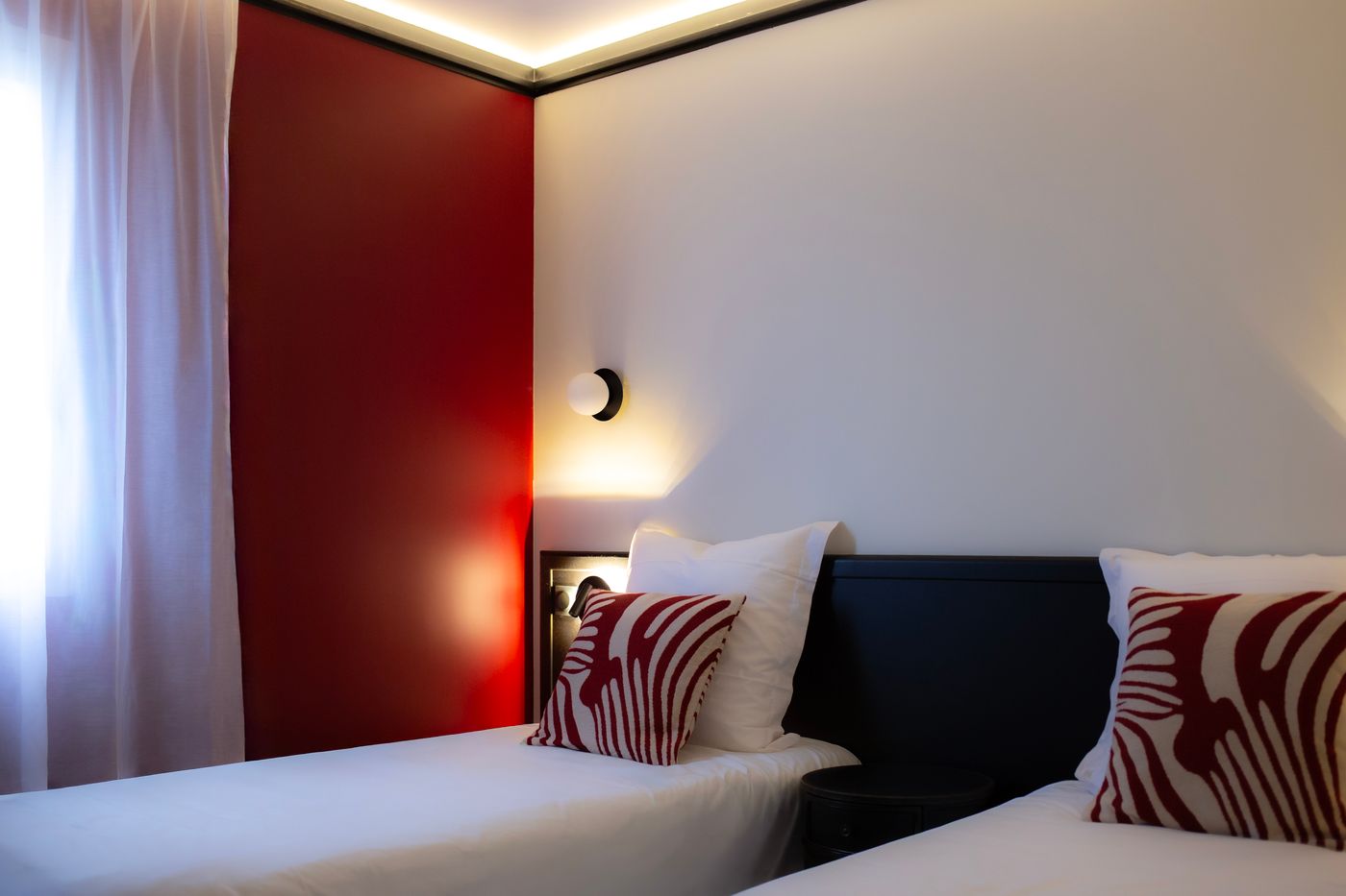 Hotel-Cinepole-Room-16