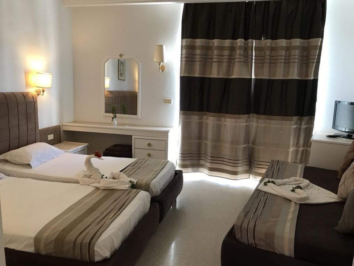 Palmyra Golden Beach