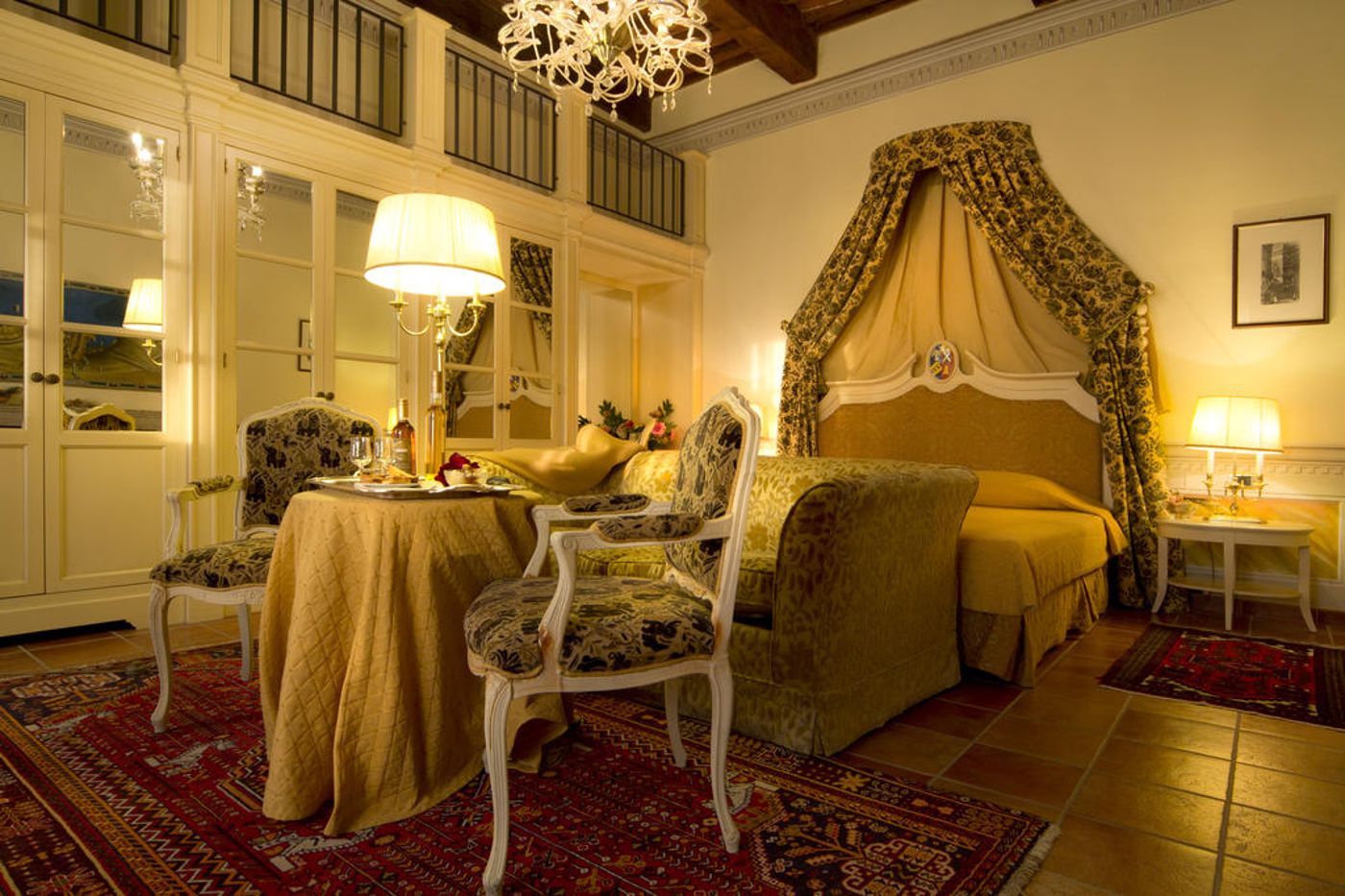 Castello-di-Leonina-Room-1