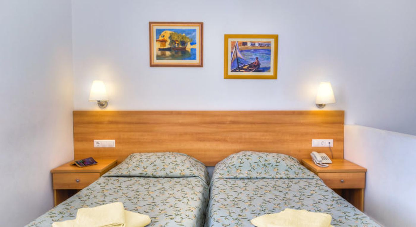 Matina Pefkos Apartments