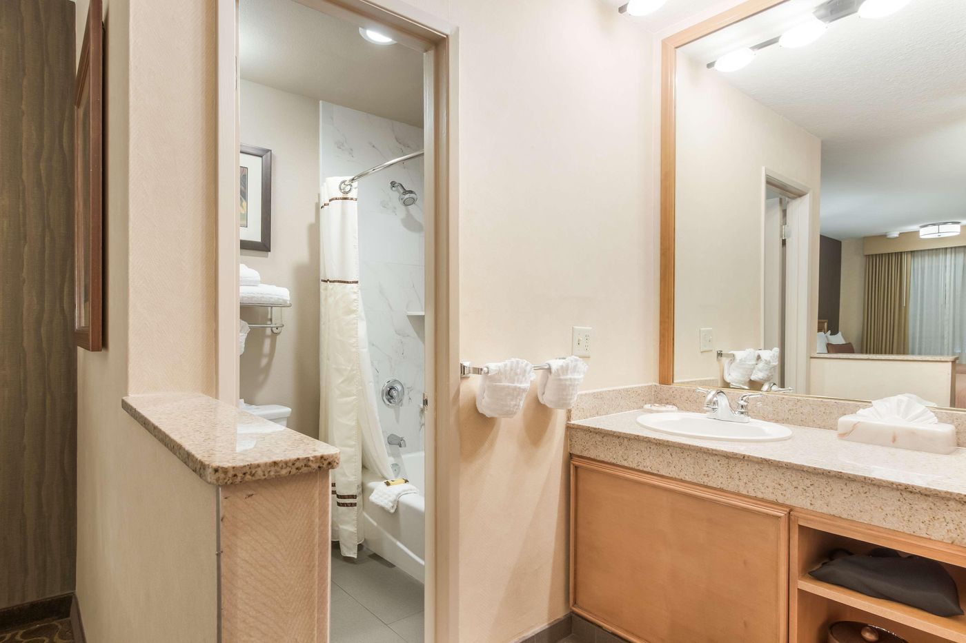 Best-Western-Plus-Pavilions-Room-34