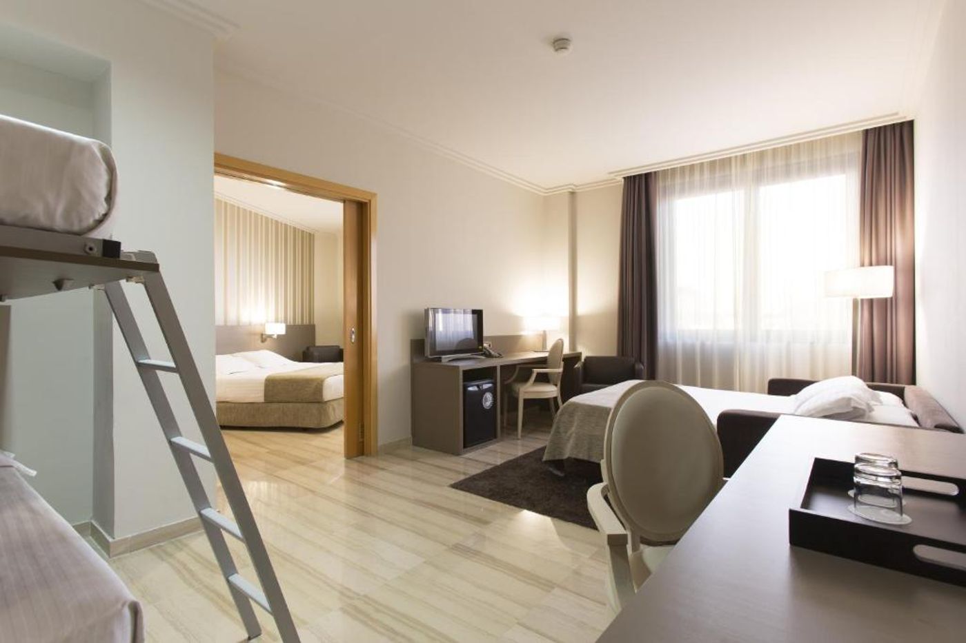 Ciutat-de-Tarragona-Room-18