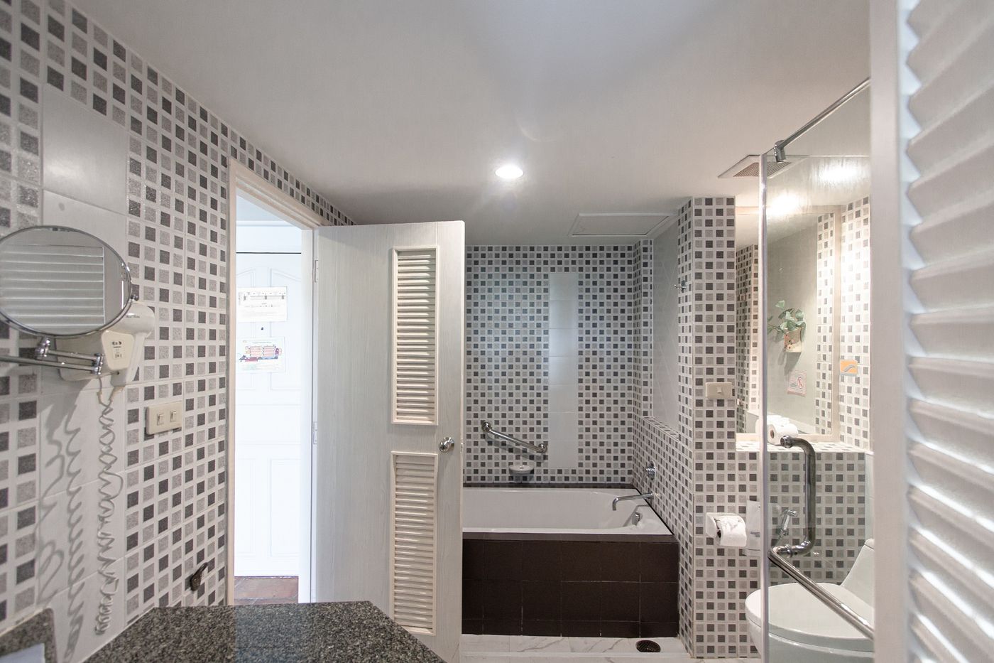 Karon-Sea-Sands-Resort---Spa-Room-39