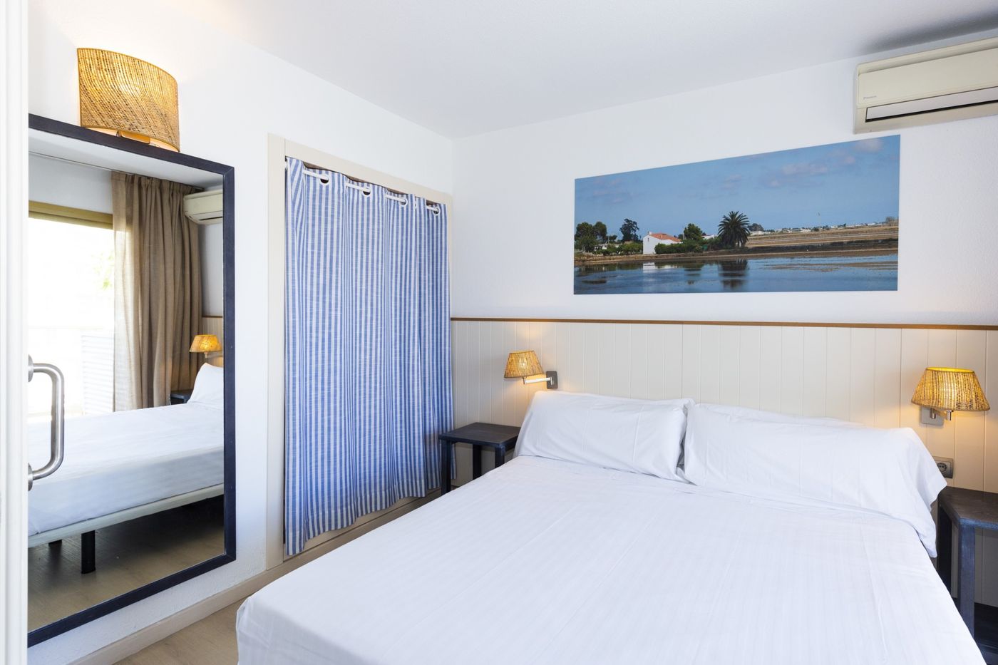 Blaumar-Hotel-Room-27
