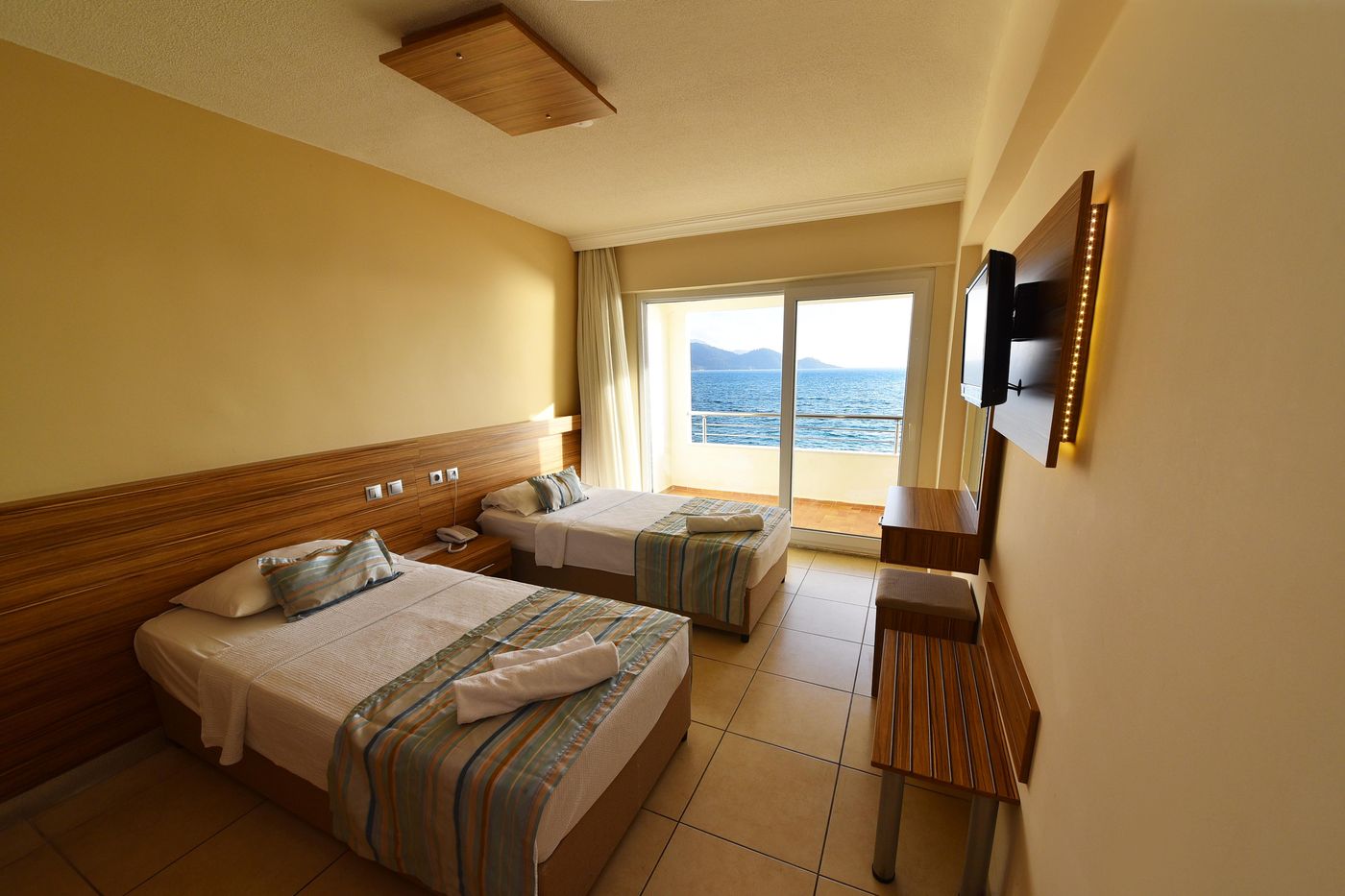 Rosary-Beach-Hotel-Room-20