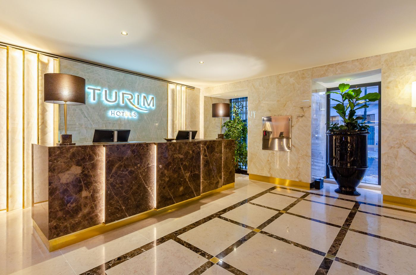 Turim-Lisboa-Hotel-Lobby-23