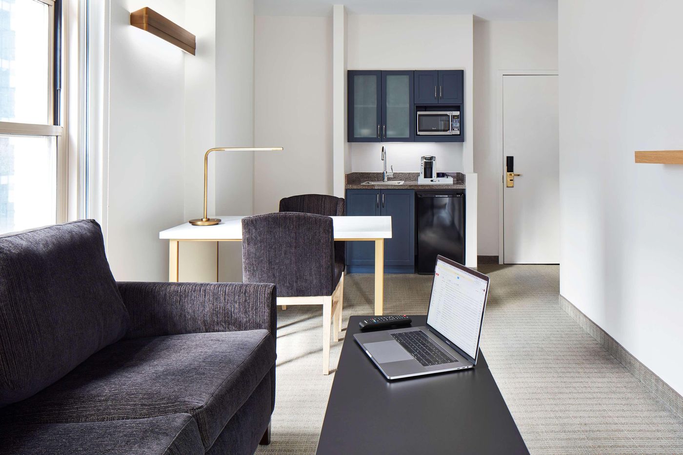 Radisson-Hotel-New-York-Wall-Street-Room-4